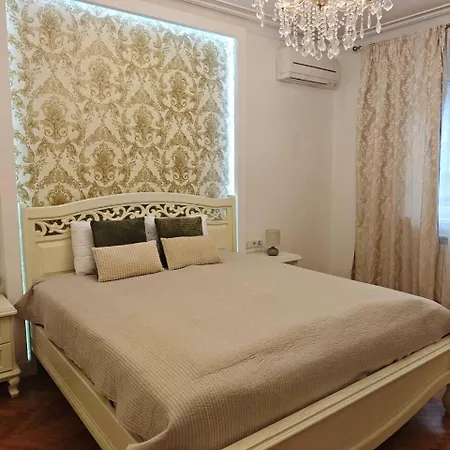 Stylish 2 Bdrm, 5 Guests, Serdika Mall, Oborishte *