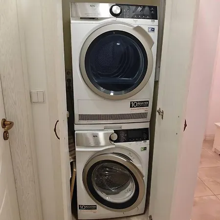 شقة Stylish 2 Bdrm, 5 Guests, Serdika Mall, Oborishte *
