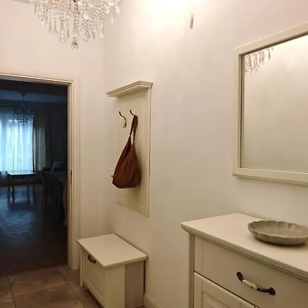 Stylish 2 Bdrm, 5 Guests, Serdika Mall, Oborishte * صوفيا