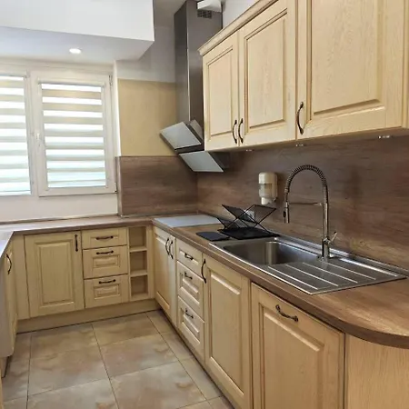 Stylish 2 Bdrm, 5 Guests, Serdika Mall, Oborishte