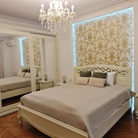 Stylish 2 Bdrm, 5 Guests, Serdika Mall, Oborishte Sofía